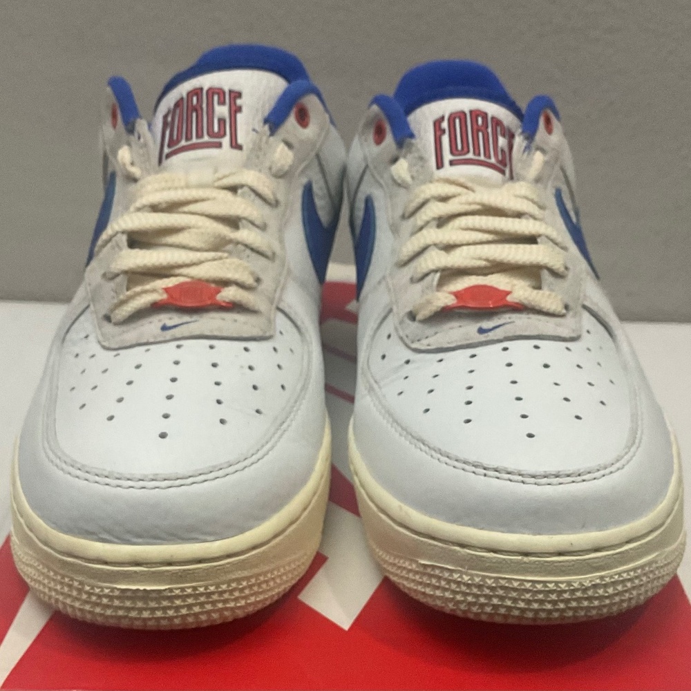 Size US 10 / EUR 42  ( WMNS) NIKE AIR FORCE 1 - DR148-100 , White / Blue, Leathe